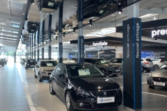 Automobile